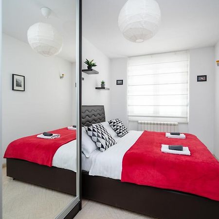 Bright 1Bdr Apartment In The City Center Sarajevo Exterior photo