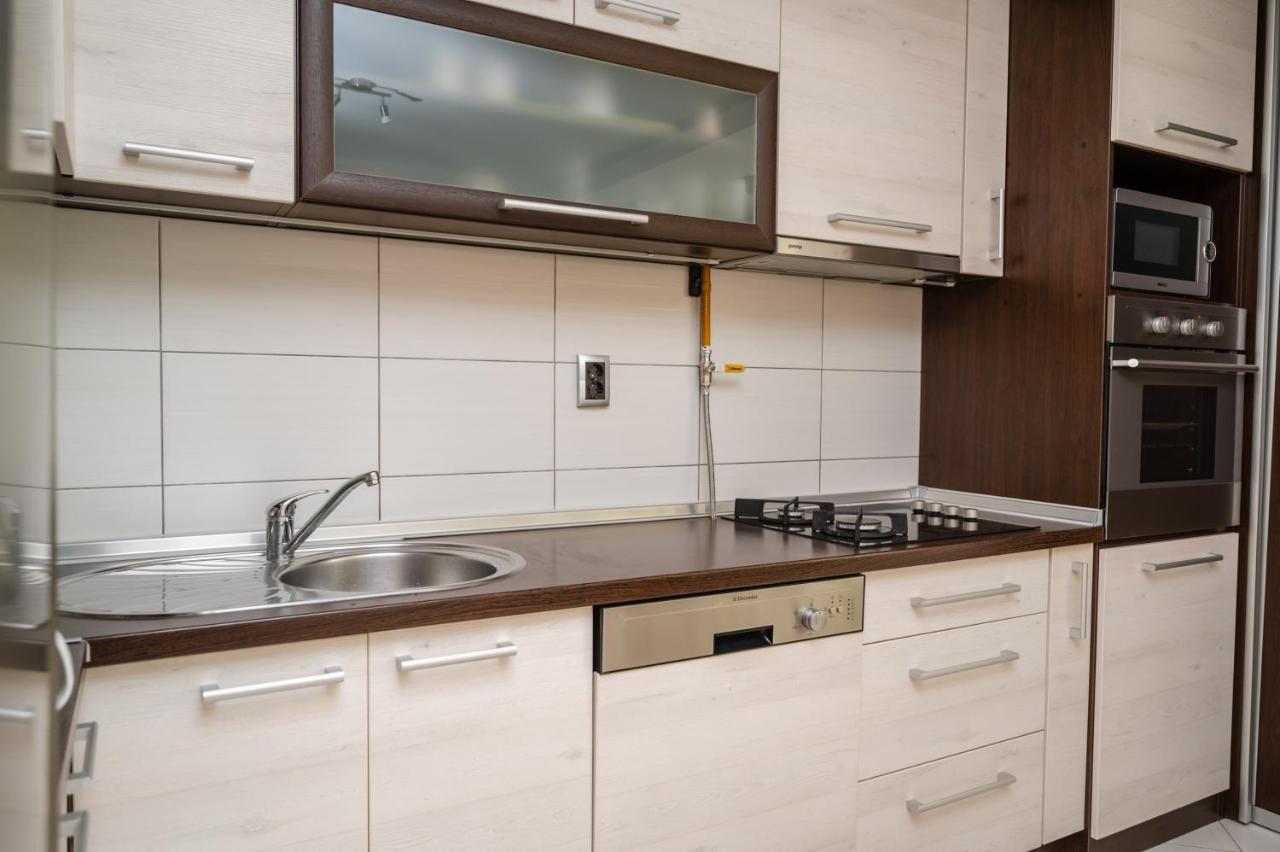 Bright 1Bdr Apartment In The City Center Sarajevo Exterior photo